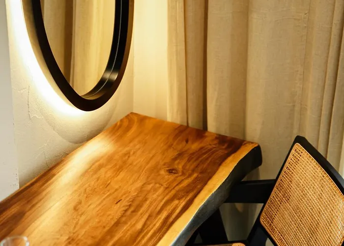 1920 Отель Подгорица