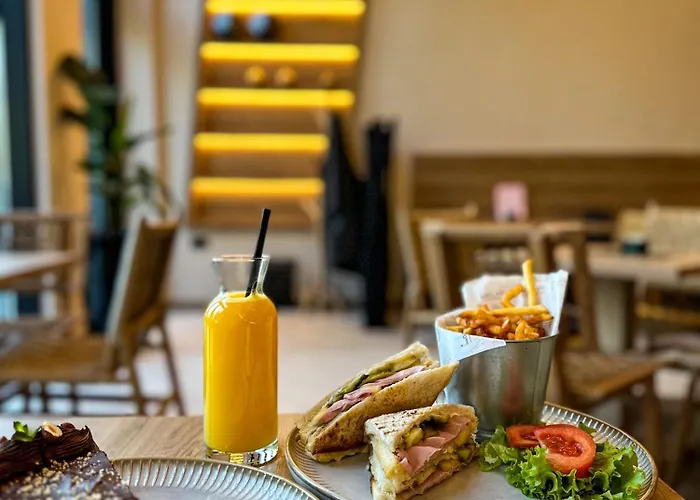 Отель 1920 Подгорица